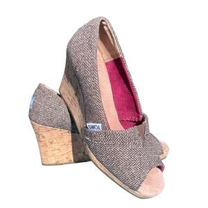 Tom’s Women’s Brown & Tan Herringbone Peep-Toe Cork Wedges Size 7